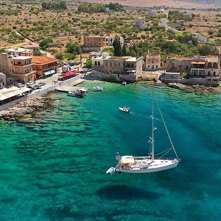 βουνό και θάλασσα Apartment Lagia